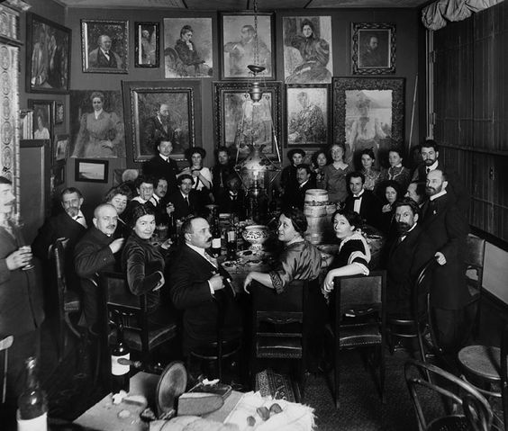 1909 - Прием гостей в столовой усадьбы «Пенаты»